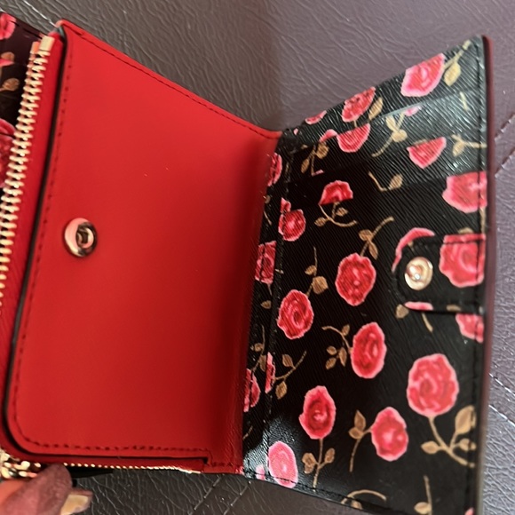 Kate Spade medium sized wallet - Picture 4 of 5